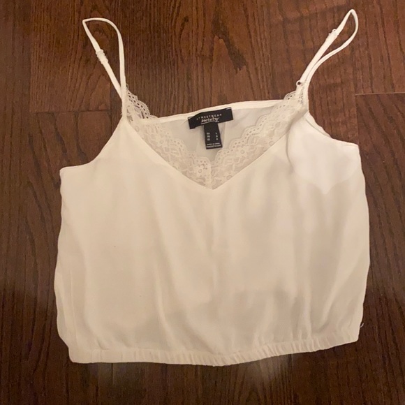 White cropped tank in size women’s large from S.W.S - Picture 1 of 3